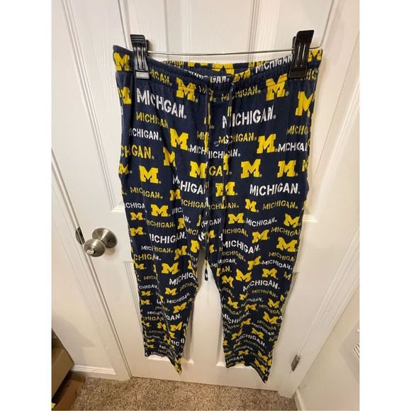 Michigan pajama pants size large bundle with reversible bag university of Michig - Picture 2 of 13